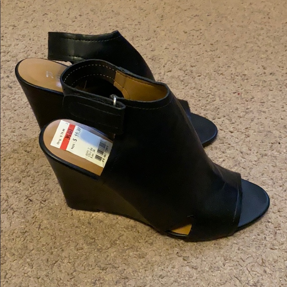 Report Wedges (Black)